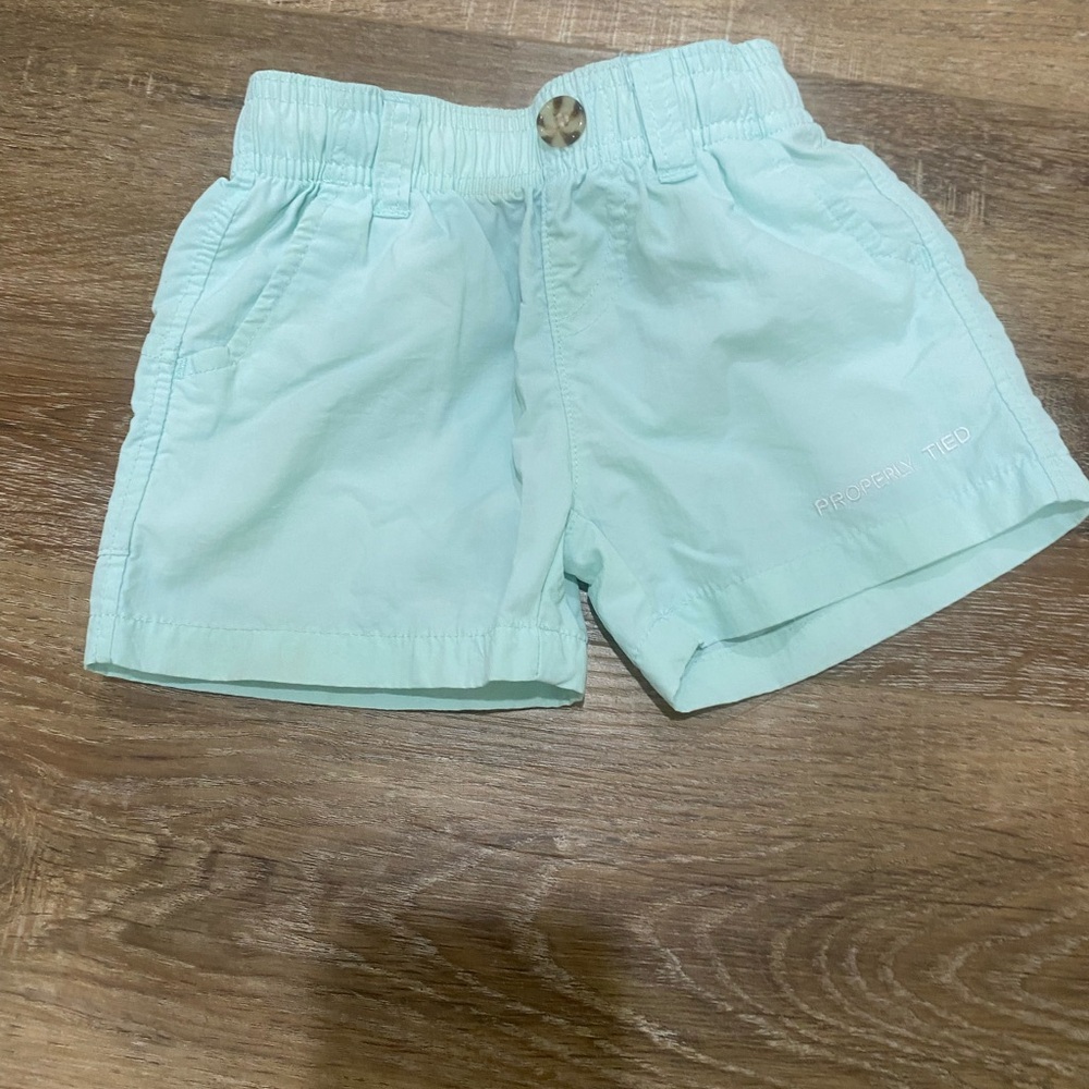 Properly tied Kids' Shorts